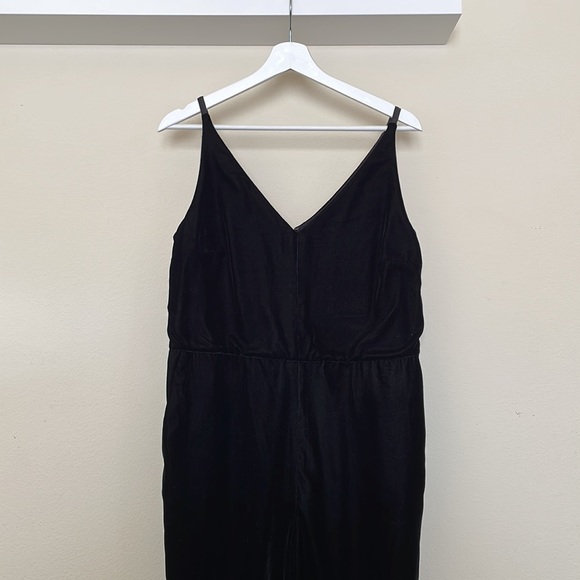Banana Republic Cropped Velvet Jumpsuit - Picture 2 of 4